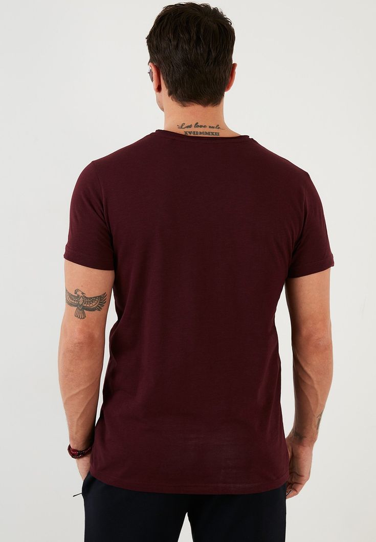 Men Basic T-Shirt - Maroon
