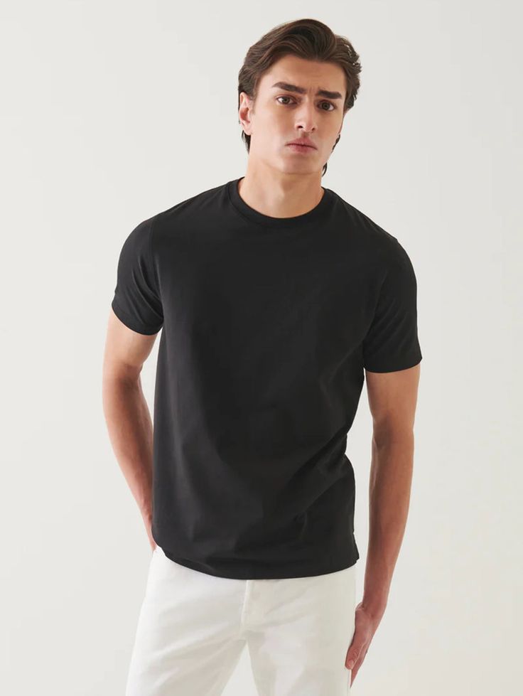 Basic T-Shirt - Black