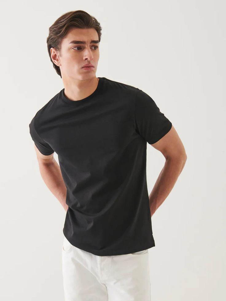 Basic T-Shirt - Black